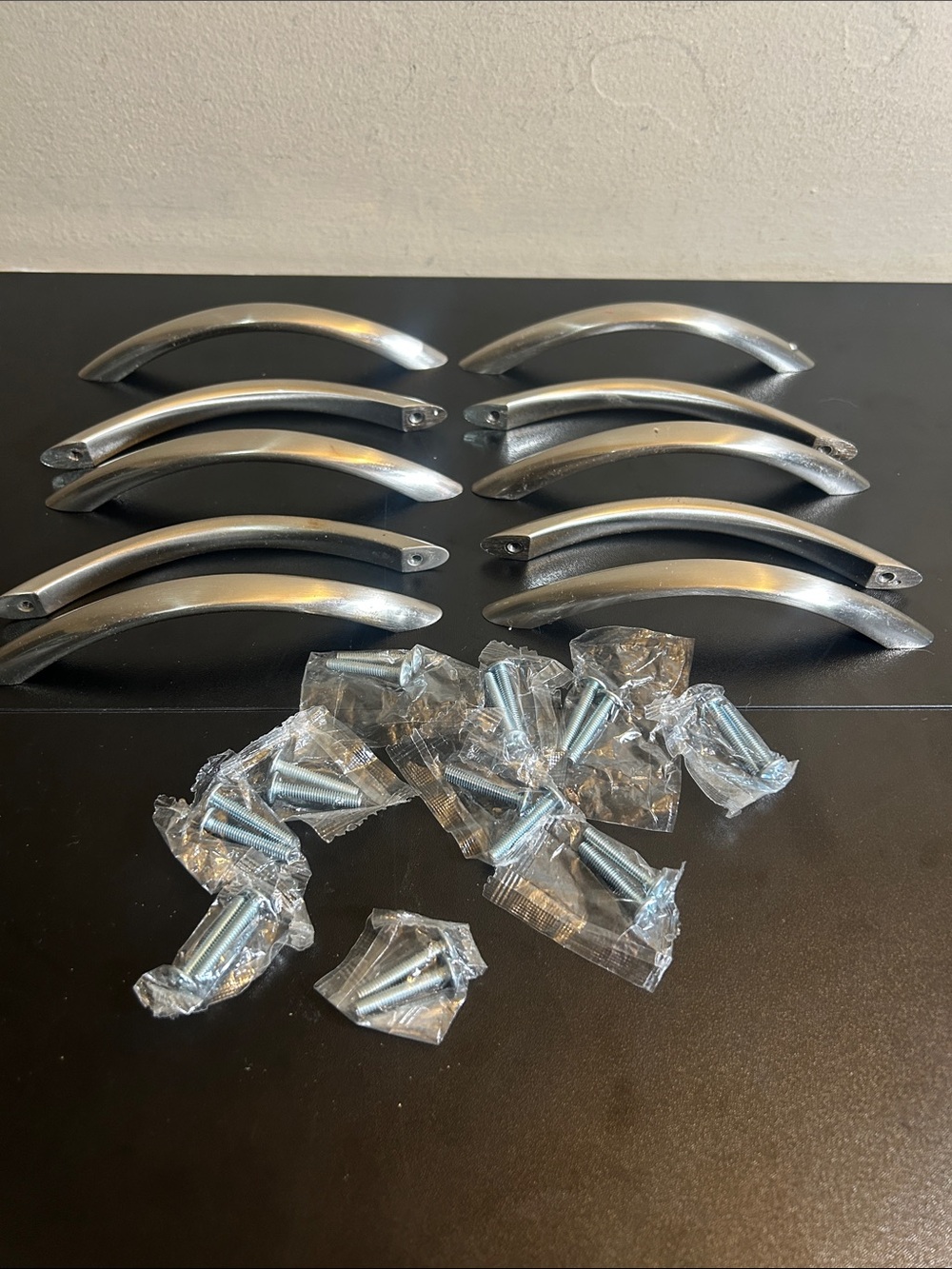 (10-Pk) Liberty Tapered Bow W/twist Cabinet Pull Metal Steel With Screws.